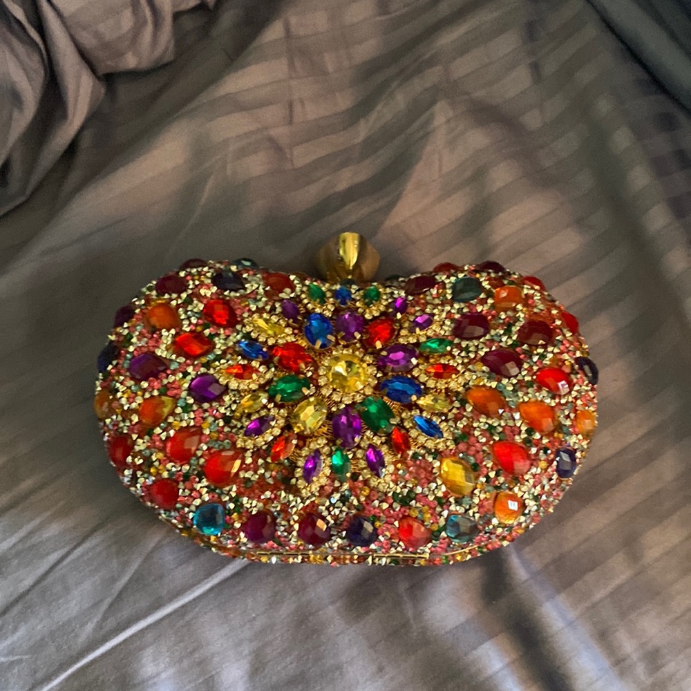 Very Nice And Ornate Evening Bag With More Sparkle Than You Can Imagine.